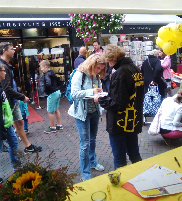 Amnesty actief op de Vrijwilligersmarkt
